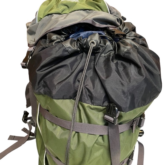 MEC Trekking hiking backpack - Picture 2 of 3